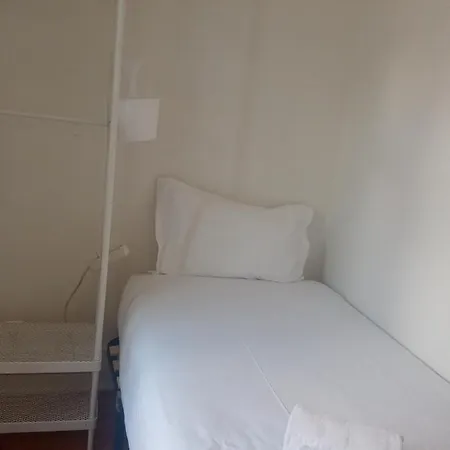 Chiado Happy Guest house *